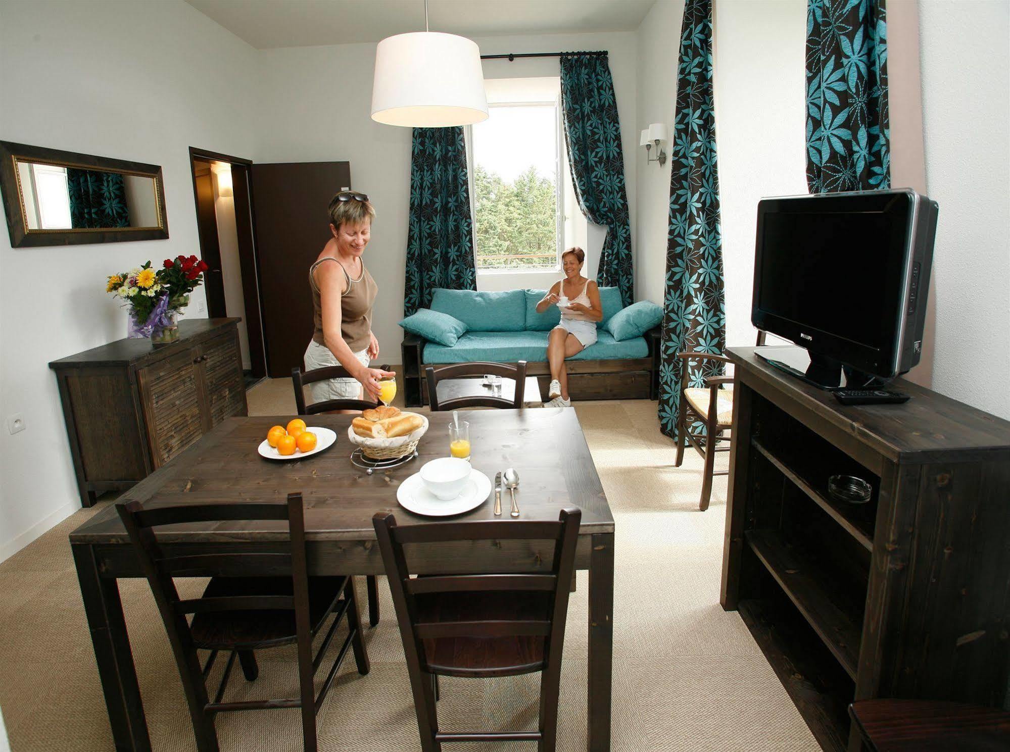 Prestige Odalys Le Chateau De Keraveon Aparthotel